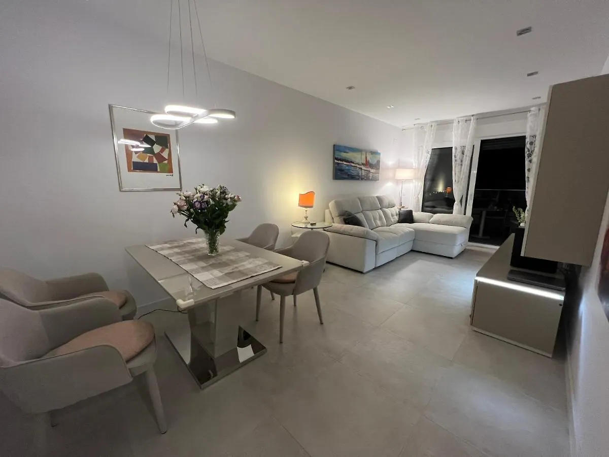 New Build Modern Ap 4 Min Walk To The Beach And Marbella Old Town 0*,
